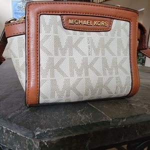 Michael Kors Selma Mini Crossbody